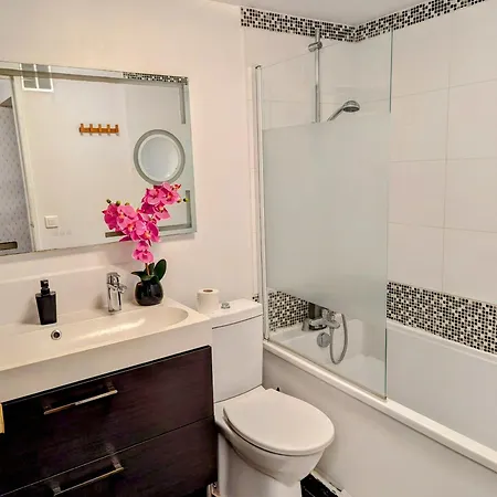 Opera Louvre Holidayapartment * 파리