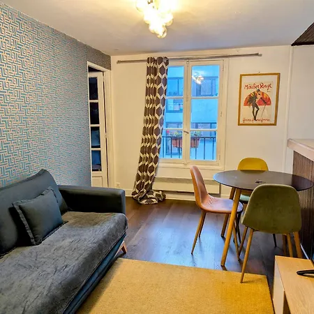아파트 Opera Louvre Holidayapartment *